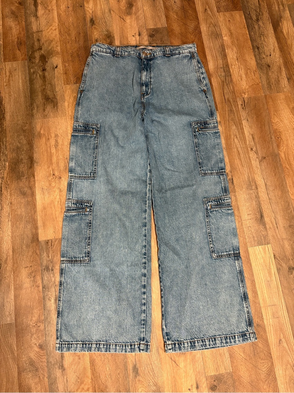 Hudson Women's Blue Denim Wide-Leg Cargo Wonderland Jeans size 29